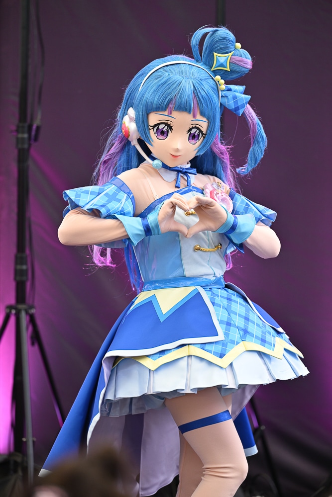 『キミとアイドルプリキュア ♪』「おひろめデビューライブ　ズキューンキッスステージ!!」レポート｜キュアズキューンとキュアキッスが子供たちと触れ合ったほか、5人揃って新曲「キミとルララ」の披露も-18