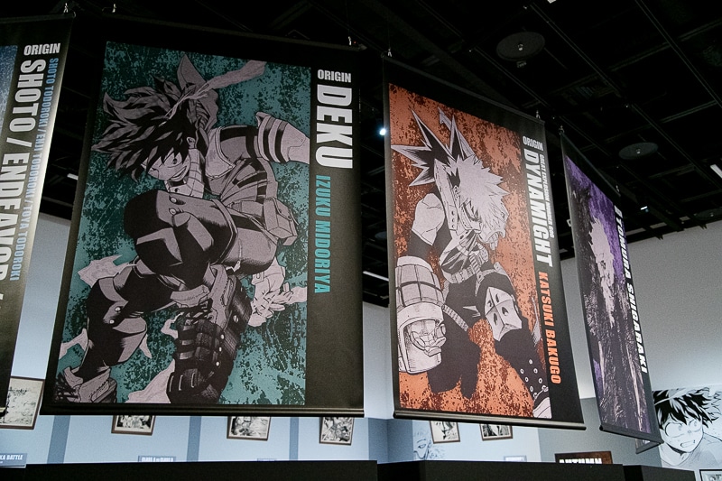 約10年間の歴史が詰まった『僕のヒーローアカデミア』原画展レポート｜堀越耕平先生による大迫力の直筆原稿＆イラストが多数展示！　等身大“黒デク”フィギュアやフォトスポットも必見-4