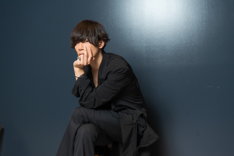 オグリキャップの“走る理由”に共鳴。ウマ娘たちの美しさも取り入れた制作秘話ーーアニメ『ウマ娘 シンデレラグレイ』第1クールOP主題歌「超える」を手掛ける、[Alexandros]ボーカル・ギターの川上洋平さんにインタビュー-3
