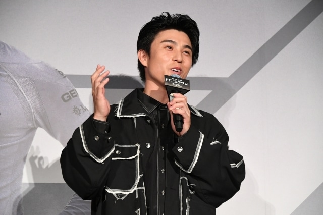 映画『F1／エフワン』ブラッド・ピットさんが3年ぶりに来日！　堀内賢雄さん、中尾明慶さんとともに登壇した舞台挨拶の公式レポートが到着-17