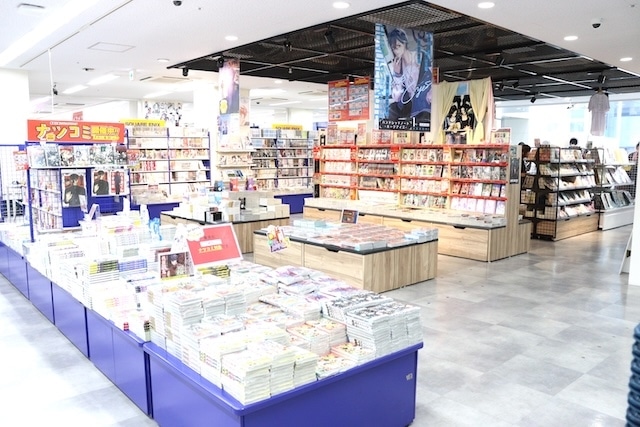 フェア「『Harry Potter』夏のグッズフェア2025」や「エヴァンゲリオン30周年記念フェア in アニメイト」が開催中！　ほか［今日のアニメイト池袋本店］-18