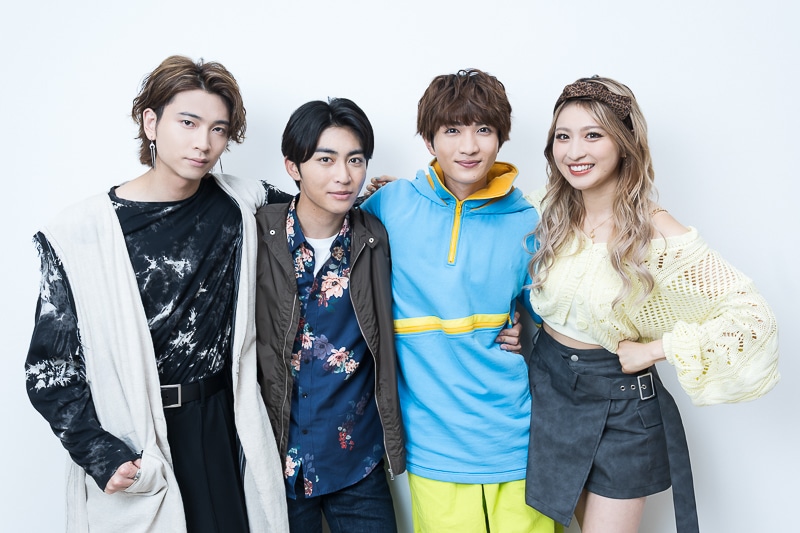 映画『仮面ライダーガヴ　お菓子の家の侵略者』知念英和さん×日野友輔さん×宮部のぞみさん×庄司浩平さんインタビュー｜“辛い過去”を乗り越えていく仮面ライダーたち。このメンバーで『仮面ライダーガヴ』という作品を作ることができてよかった-18