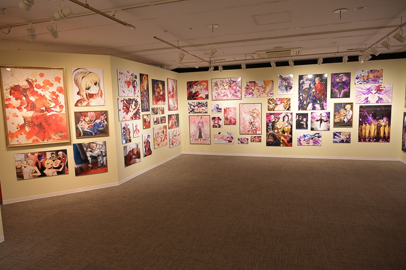 「ワダアルコ展Fate & Fate/EXTRA ART WORKS -flower parade-」東京会場フォトレポート｜進化した展示内容とともに帰ってきたワダアルコ展──豪華絢爛なイラストと世界観に再び酔いしれよう！-15