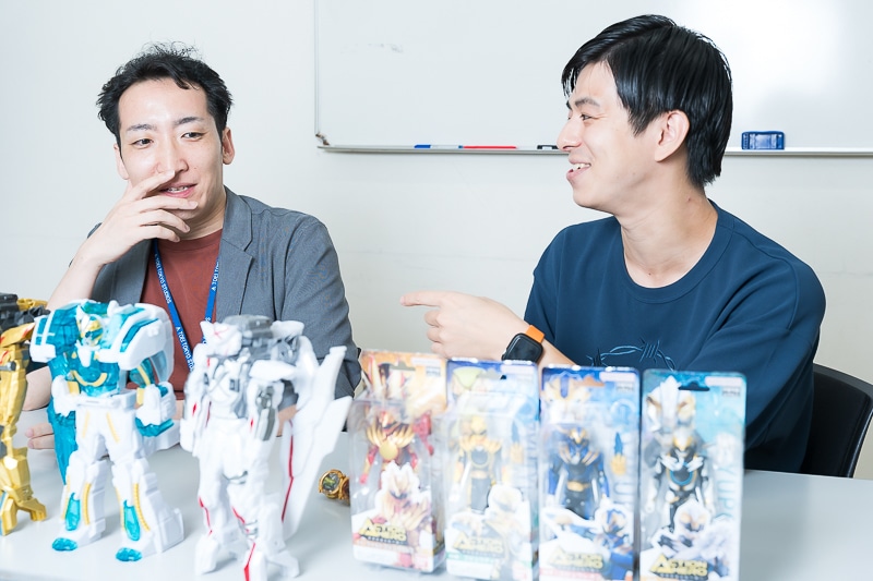 『ナンバーワン戦隊ゴジュウジャー』おもちゃ開発の裏側！「ワイルドゴジュウウルフ」誕生秘話。ロボとなりきりを合わせた「DXテガソード」の挑戦〜バンダイおもちゃ担当×東映・松浦大悟さんスペシャル対談〜-6
