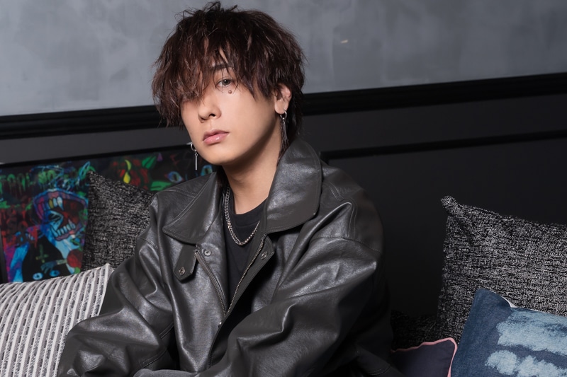 キャラクターソング「Nonde!」公開記念、『Toxic-a-Holic』ディオン役・志麻さん インタビュー|お酒系の楽曲は自身にとって新たな挑戦-4