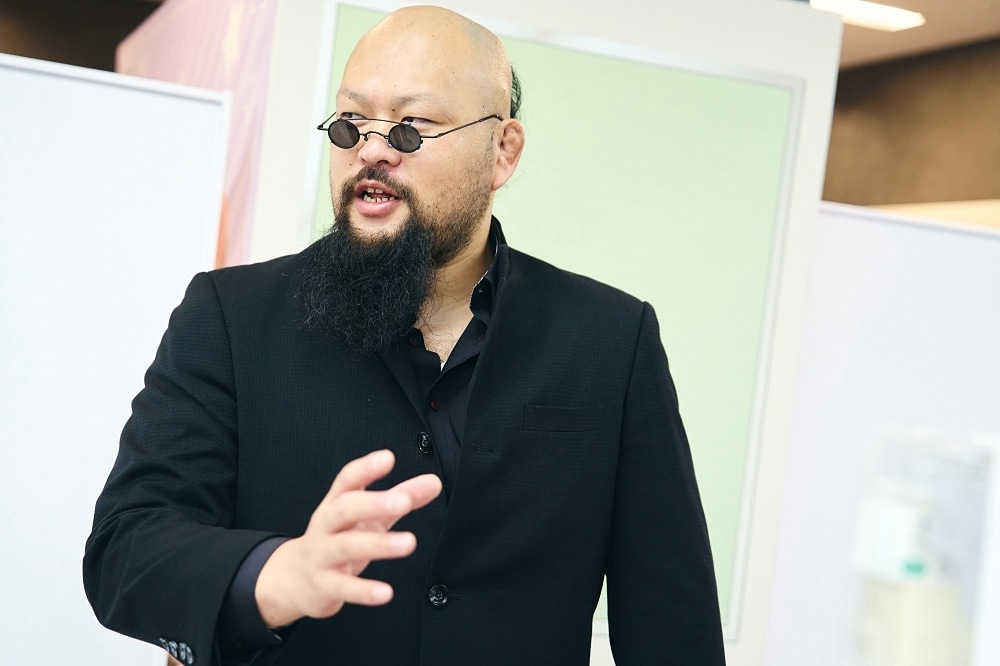 新日本プロレス所属プロレスラーのグレート-O-カーン様がアニメイトに襲来！ 欲しいものは妥協しない、“オタクの矜持”を胸に王者は何を買う!?【店舗貸切！お小遣いアニメイト】-10