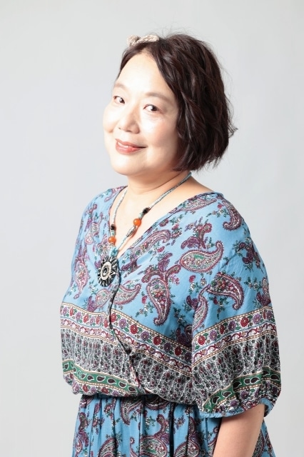 漫画『いびってこない義母と義姉』2026年にTVアニメ化決定!|メインキャストにくじらさんが決定、ティザービジュアル、お祝いイラストなど公開