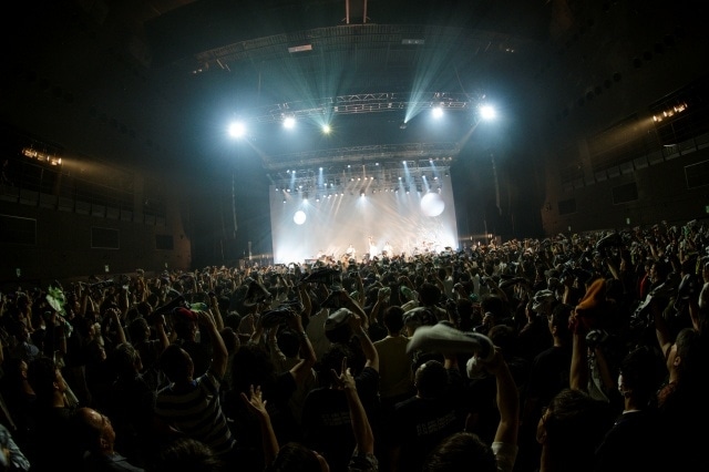 楠木ともりさんが東名阪Zeppツアーを完走！　「TOMORI KUSUNOKI Zepp TOUR 2025 “Whose fault is it?”」ツアーファイナル公演の公式レポートが到着-13