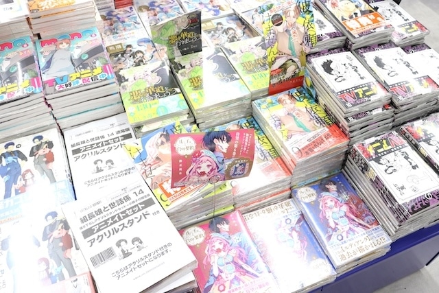 フェア「「初音ミク 2025 SUMMER」フェア」が開催中！　コミックス『黄泉のツガイ(10)』が発売！　ほか［今日のアニメイト池袋本店］-10