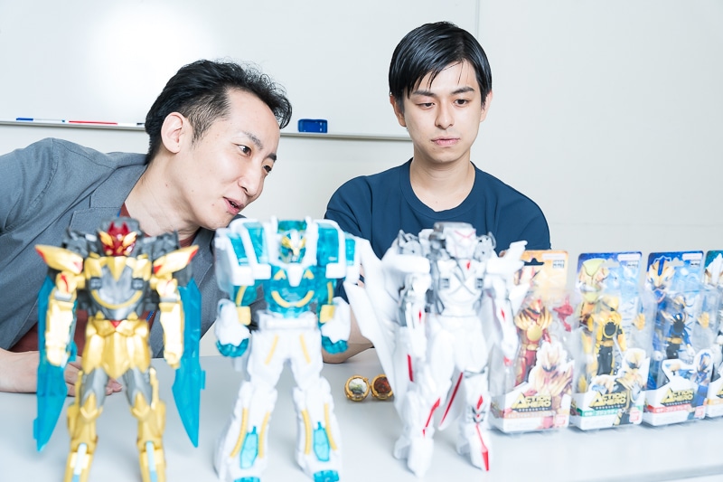 『ナンバーワン戦隊ゴジュウジャー』おもちゃ開発の裏側！「ワイルドゴジュウウルフ」誕生秘話。ロボとなりきりを合わせた「DXテガソード」の挑戦〜バンダイおもちゃ担当×東映・松浦大悟さんスペシャル対談〜-8
