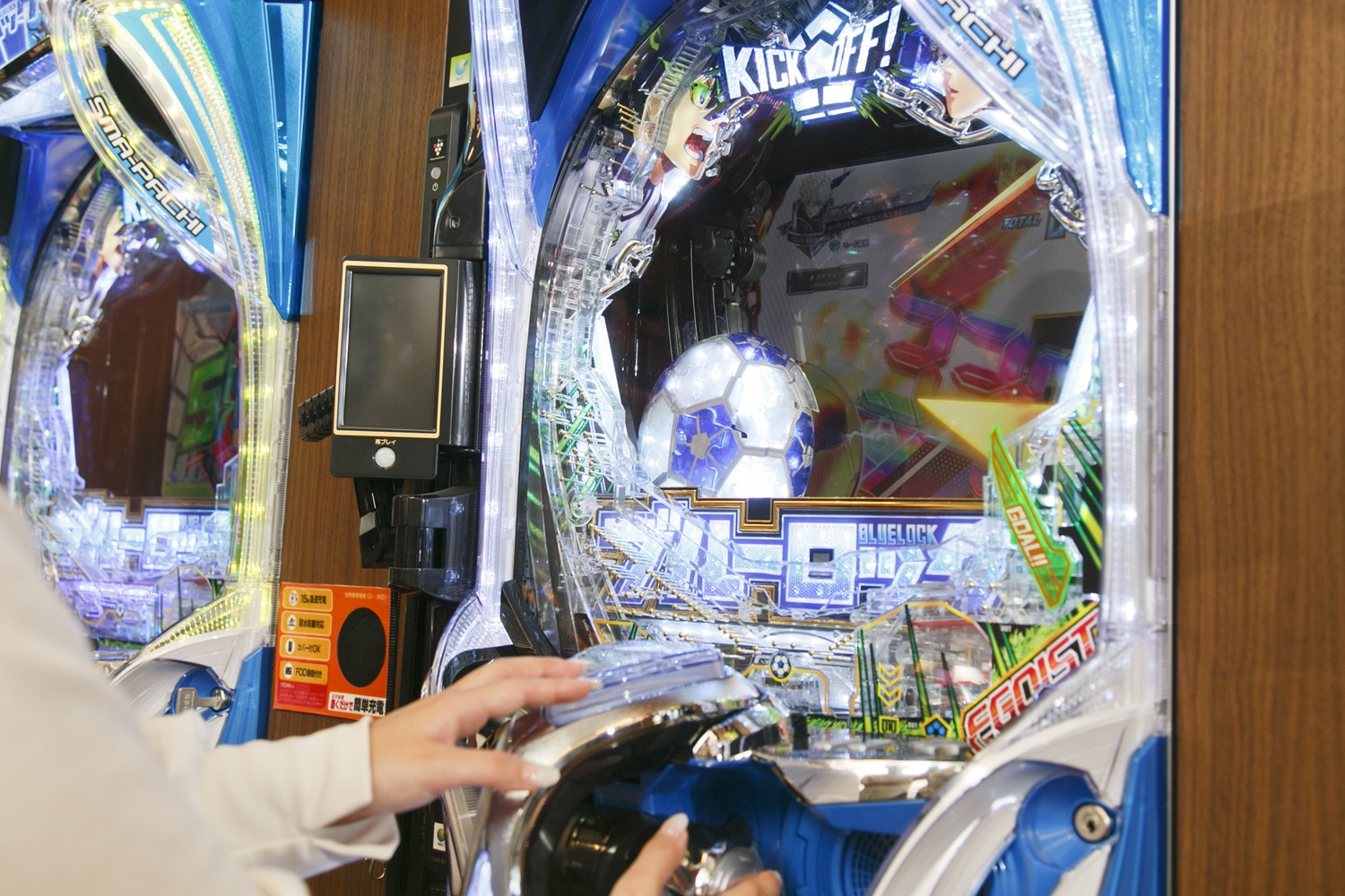 『ブルーロック』×パチンコ化が巻き起こす新たな化学反応! 初心者でも楽しめる!? パチンコ未経験者が『eフィーバーブルーロック』に挑戦!|新曲「エゴナウェイ」や驚きの演出に編集部興奮-20