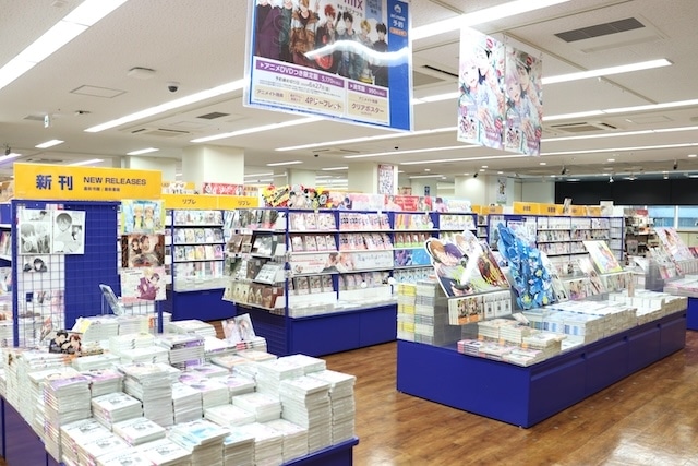 CD「映画 『KING OF PRISM-Your Endless Call-み～んなきらめけ！プリズム☆ツアーズ』Song Collection」やコミックス『ブルースカイコンプレックス番外編 インディゴブルーのグラデーション(3)』が発売！ほか［今日のアニメイト池袋本店］-12