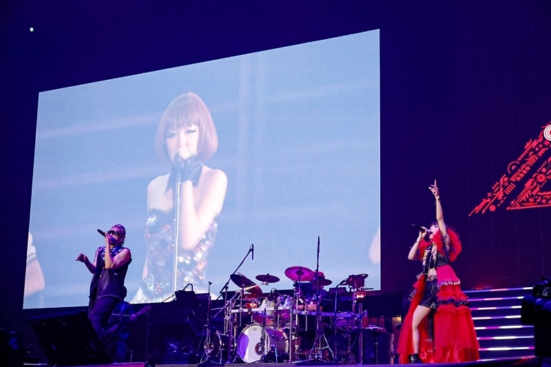 【アニサマ2025】KOTOKOさん、fripSide、MOTSU(ALTIMA)さんによる「黒崎真音&ALTIMAメドレー」! 黒崎さんの過去映像と共に熱狂する会場「Animelo Summer Live 2025 “ThanXX!”」-2