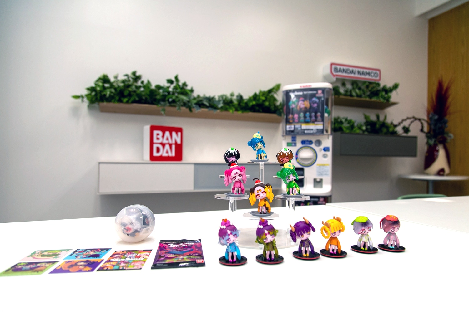 このおかし、なんだかおかしい。――「スイーツ」をテーマにしたダークでかわいいガシャポン®『VIRUSWEETS(ウイルスイーツ)』はどうやって生まれた? | 株式会社バンダイ ベンダー事業部インタビュー-7