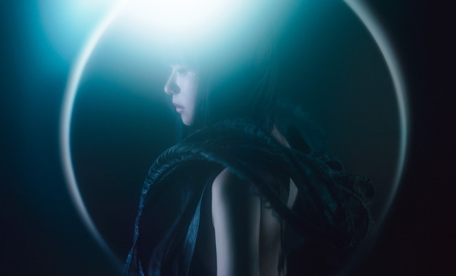 『ずたぼろ令嬢』を彩る壮大なサウンドと歌詞に込めた想いとは? 初のOPテーマに挑んだkrageが語る「月蝕」の魅力-3