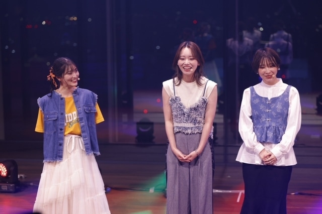 青山吉能さんからのクイズ大会開催!? アニメ『帝乃三姉妹は案外、チョロい。』日向未南さん、天海由梨奈さん、古賀葵さんが登壇&「日曜日のメゾンデ」によるライブも披露された「Aniplex Online Fest 2025」ステージオフィシャルレポート-1