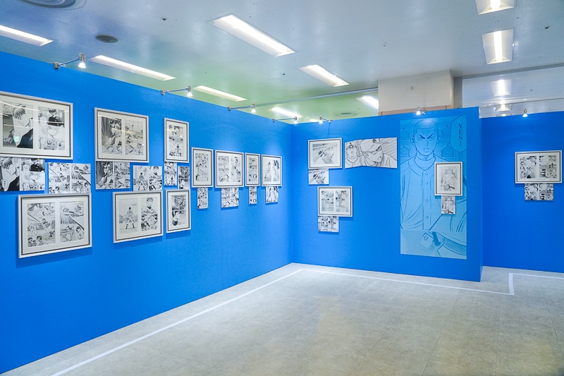 青道高校野球部の「部室」を完全再現! 熱戦を300点以上の原画とともに振り返る「大『ダイヤのA actⅡ』原画展」レポート-12
