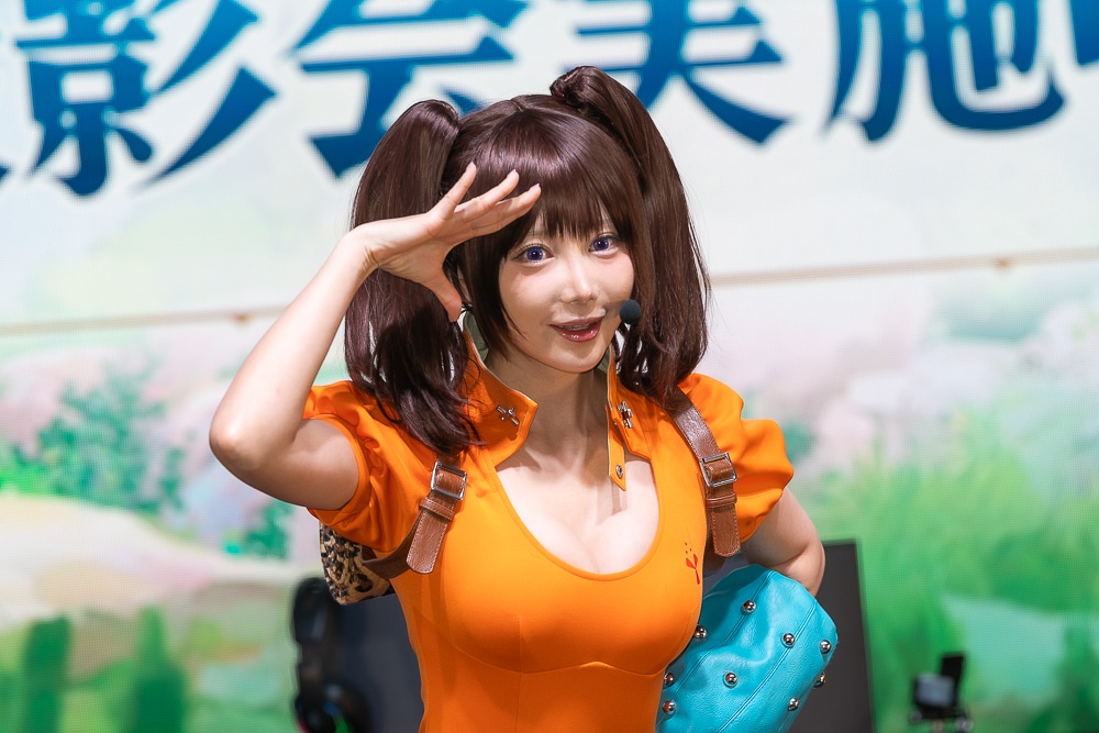 えなこさん、篠崎こころさん、南あみさんが『七つの大罪』のコスプレで「TGS2025」に降臨! 『七つの大罪:Origin』スペシャルコスプレショーの写真をお届け-7