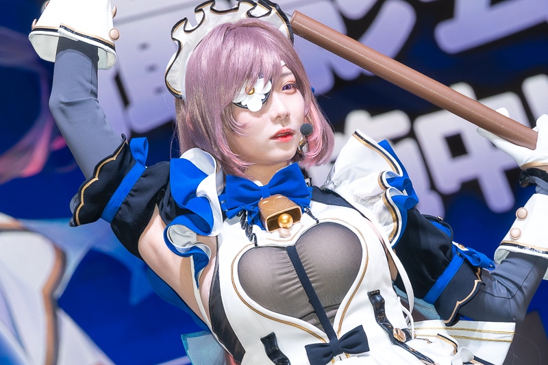 宮本彩希、高見奈央、うたたね翠がTGS2025で美麗コスプレを披露