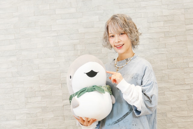 『映画 おでかけ子ザメ とかいのおともだち』原作者 ペンギンボックス先生×主題歌 ロザリーナさんインタビュー