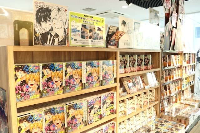 フェア「《家庭教師ヒットマンREBORN!》ストリートファッション inアニメイト」やポップアップストア「センチメンタルサーカス「永遠の魔法と願いのグリモワール POP-UP SHOP」in アニメイト池袋本店」が開催中！　ほか［今日のアニメイト池袋本店］-18