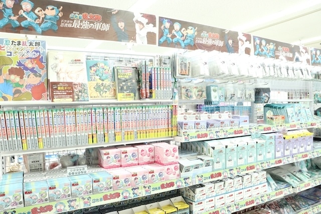 フェア「《家庭教師ヒットマンREBORN!》ストリートファッション inアニメイト」やポップアップストア「センチメンタルサーカス「永遠の魔法と願いのグリモワール POP-UP SHOP」in アニメイト池袋本店」が開催中！　ほか［今日のアニメイト池袋本店］-13