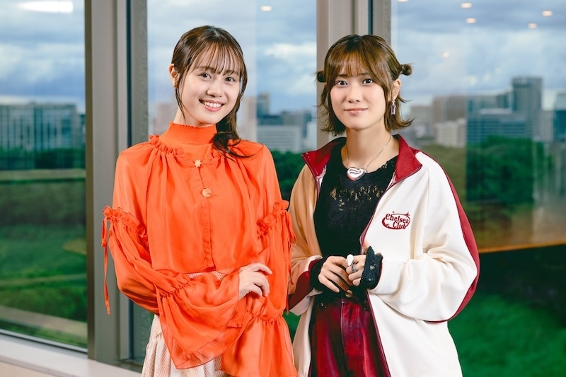 これまで培ってきた関係値や成長があるからこそ、最終話は安心して見られるはず。双見と佐藤の関係性の“ゴール”にも注目!?｜アニメ『笑顔のたえない職場です。』双見奈々役・夏吉ゆうこさん×間 瑞希役・伊藤美来さん対談インタビュー-1