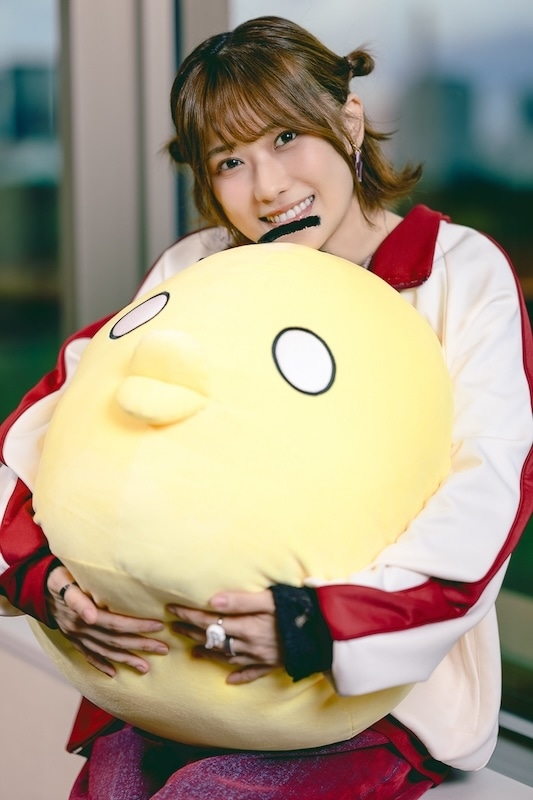 「打ちのめされることはあるけれど」すべてのはたらく人へ贈る“お仕事アニメ”は「優しく元気をくれる作品」──アニメ『笑顔のたえない職場です。』双見奈々役・夏吉ゆうこさん×原作・くずしろさん対談インタビュー-4