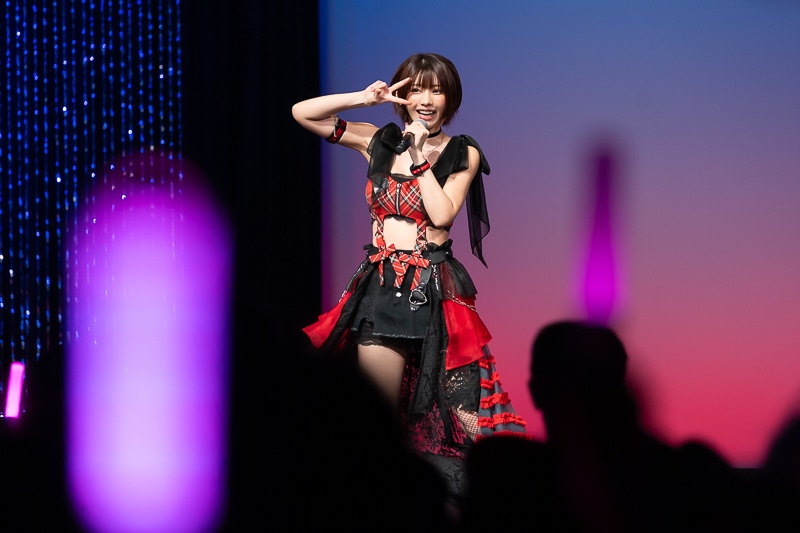 えなこさんがSNSへの書き込み厳禁なギリギリ話を暴露!?　8年続く番組の集大成イベントでぶっちゃけトーク＆ライブを披露！　えなこさん＆青木佑磨さんによる「えなこの〇〇ラジオPresents えなこの〇〇 Party!」レポート-28