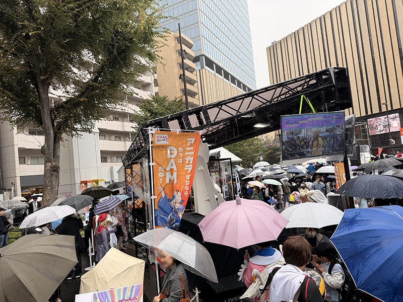 自慢のコスプレでカラオケチャレンジ! 「池袋ハロウィンコスプレフェス2025」で開催された「LIVE DAM WAO!カラオケ採点チャレンジ」レポート-23