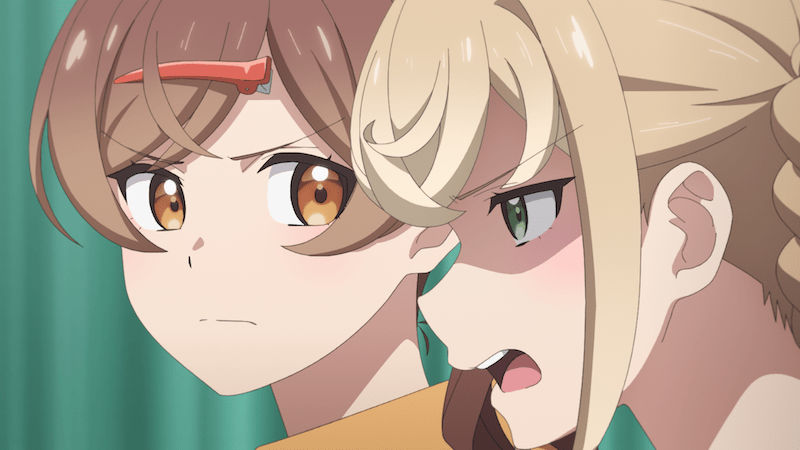 純真でまっすぐでチャーミング！　味わいのある梨田ありさを「演じていて、とっても楽しくて！」──アニメ『笑顔のたえない職場です。』梨田ありさ役・小林ゆうさん×原作・くずしろさん対談インタビュー