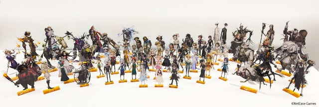 第五人格』のアクスタ・缶バッジが11/30まで再受注中