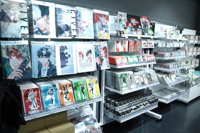 「ギヴン展 -given exhibition- ENCORE」東京会場(凱旋)フォトレポート|新規エリアや真冬と立夏の10年後の等身大立像などが追加展示! 「ギヴン展」がパワーアップして帰ってきた!-12