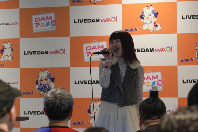 「東武鉄道 presents ANIMAX MUSIX 2025 YOKOHAMA supported by Lemino」開演前におなじみのアニメミュージックが飛び交う！　来場者参加型カラオケ企画でにぎわった「LIVE DAM WAO! カラオケブース」レポート-12