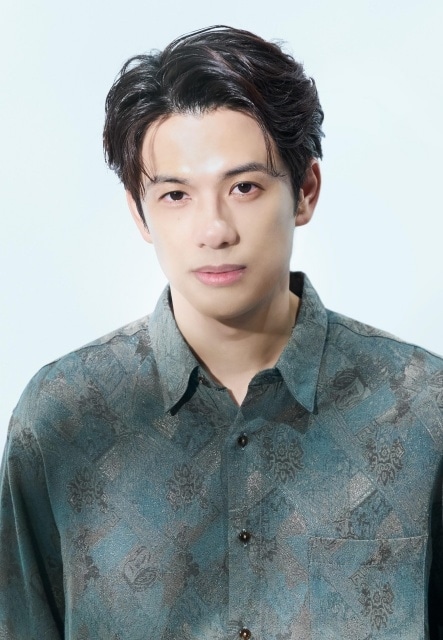 『異世界の沙汰は社畜次第』メインビジュアル解禁！　追加声優に森崎ウィンさん、興津和幸さん、井澤詩織さんが決定、コメント到着