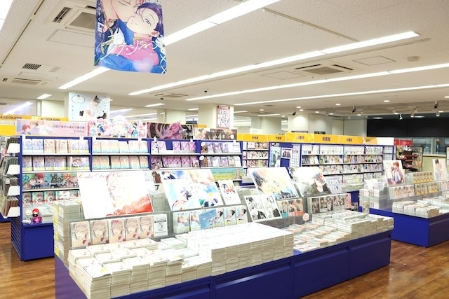 CD「すたぽら/StarLight PolaRis THE BEST 2021 – 2025(初回生産限定盤)」やコミックス『ケーキ・ドッグ・カラメリゼ』が発売！　ほか［今日のアニメイト池袋本店］-18