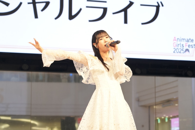 かなめまどかちゃん＆あけみほむらちゃんにほっこり!?　ClariSが新体制ならではのパフォーマンスで『まどか☆マギカ』ファンを沸かせた『「魔法少女まどか☆マギカ」ステージ ～マジカルタイム！～』レポート【AGF2025】-8