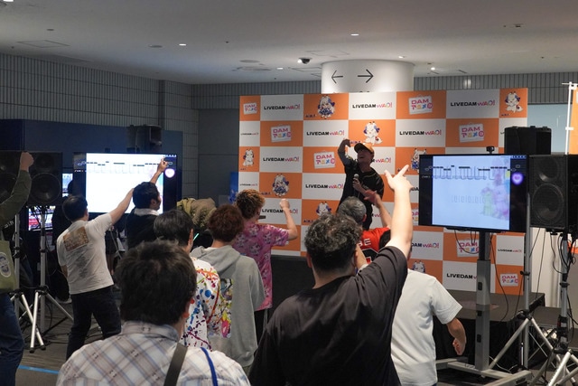 「東武鉄道 presents ANIMAX MUSIX 2025 YOKOHAMA supported by Lemino」開演前におなじみのアニメミュージックが飛び交う！　来場者参加型カラオケ企画でにぎわった「LIVE DAM WAO! カラオケブース」レポート-23