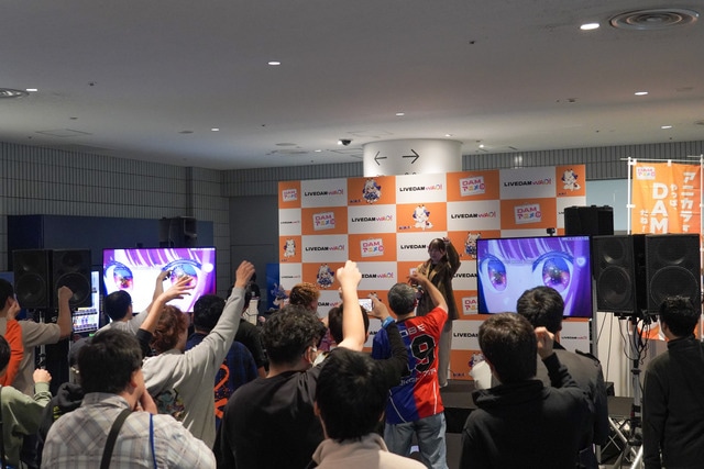 「東武鉄道 presents ANIMAX MUSIX 2025 YOKOHAMA supported by Lemino」開演前におなじみのアニメミュージックが飛び交う！　来場者参加型カラオケ企画でにぎわった「LIVE DAM WAO! カラオケブース」レポート-21