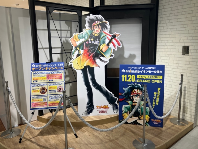 △館内にもアニメ店長が…!?