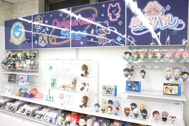 フェア「『デュラララ!!×２』 winterフェア」が開催中！　書籍『忍たま乱太郎 キャラクター&エピソード図鑑』が発売！　ほか［今日のアニメイト池袋本店］-15