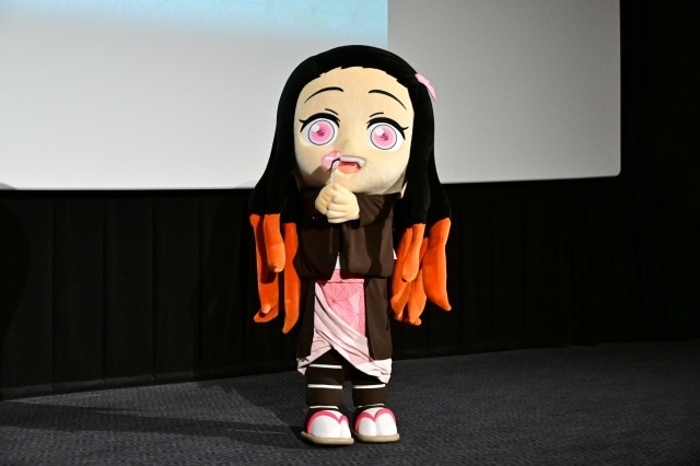 『劇場版「鬼滅の刃」無限城編 第一章 猗窩座再来』応援上映開会式の公式レポートが到着！　下野紘さん、プロデューサー・高橋祐馬氏、みに隊士の禰󠄀豆子＆伊之助が登壇-3