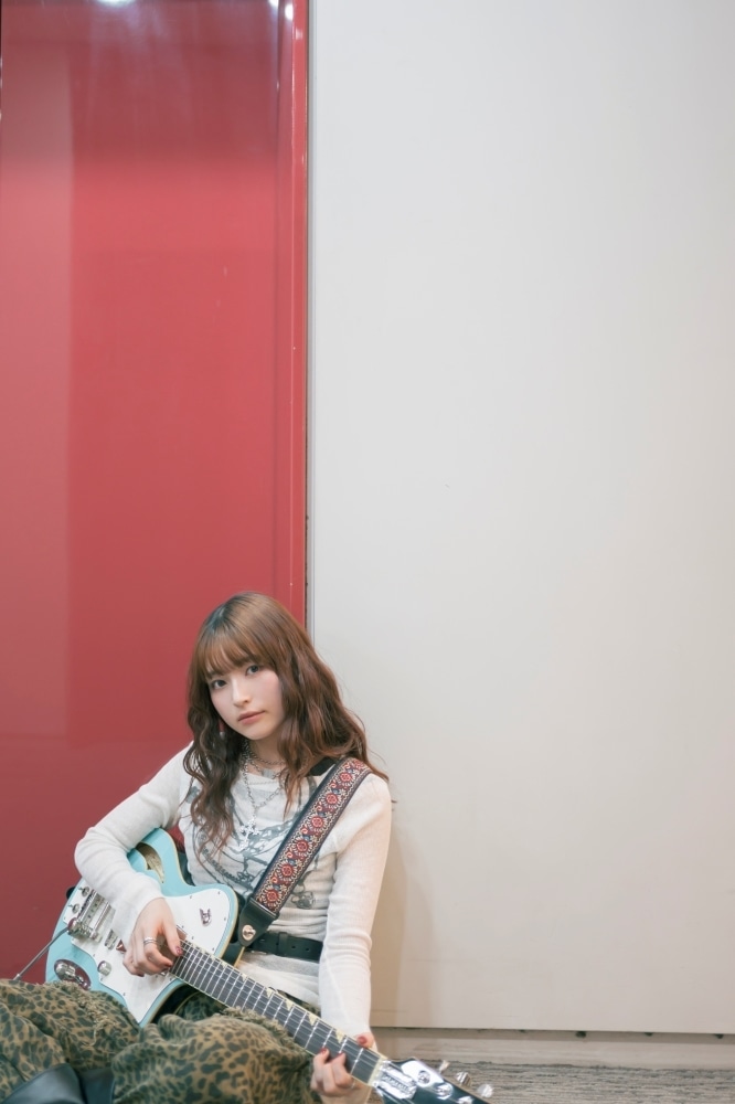 TVアニメ『千歳くんはラムネ瓶のなか』OPテーマ「ライアー」誕生秘話|Kucciが語る“降りてきた”瞬間と、自分を打ち破る歌-3