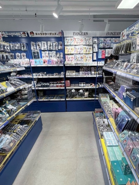 【開店列2,000人超!!】12月23日にグランドオープンした「アニメイト香港」のキャラクターグッズやマンガが並ぶ店内を写真付きでご紹介！　人気作品のショッピングバッグ販売も実施中♪-1