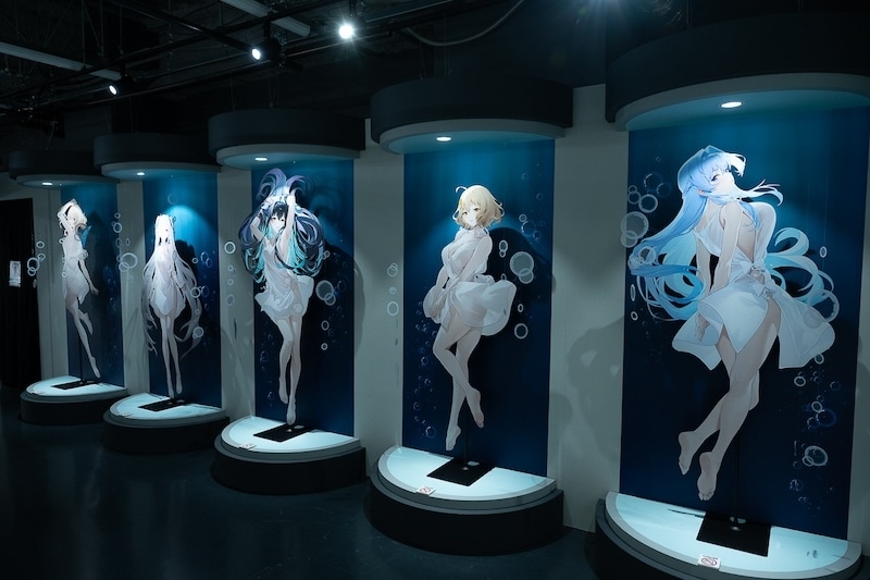 来る戦いに向け指揮官各位、準備を！　膨大な設定資料と“極秘情報”から迫るニケ創造の「謎」──「NIKKE 2nd Exhibition BIG THREE IN THE ARK」東京会場フォトレポート-8