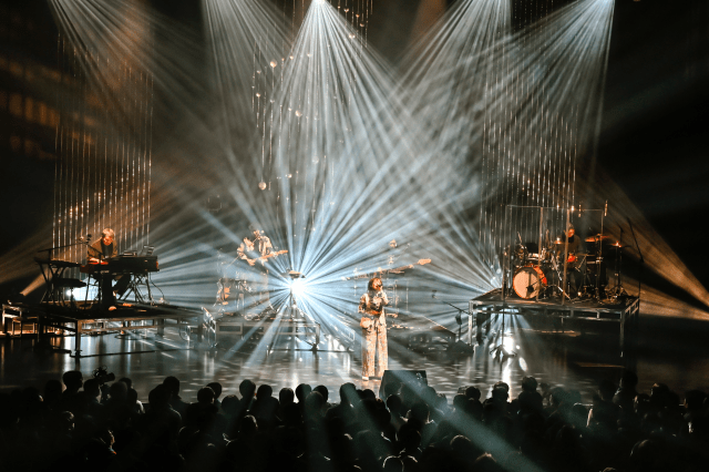 楠木ともりさんの26歳を記念したバースデーライブ「TOMORI KUSUNOKI BIRTHDAY LIVE 2025 “LAPIDARIES”」公式レポートが到着！-4