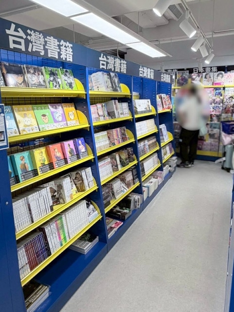 【開店列2,000人超!!】12月23日にグランドオープンした「アニメイト香港」のキャラクターグッズやマンガが並ぶ店内を写真付きでご紹介！　人気作品のショッピングバッグ販売も実施中♪-3