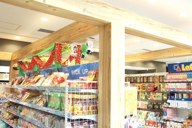 12月のアニメイト池袋本店では「ぬい活・推し活特設スペース」や巨大クリスマスツリーが展開中！［今日のアニメイト池袋本店］-3