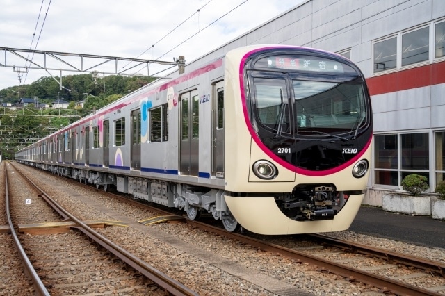 『店番のスピス』の遊八ち先生×京王電鉄コラボショートアニメ『停車場のスピス』が1月23日より配信！　声優に鈴木崚汰さん、石見舞菜香さん、佐々健太さんが決定-6