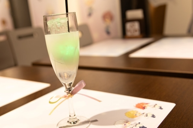 「アイドリッシュセブン Harmony Lounge」フォトレポート｜第1弾のテーマは「レインボーシティ編」！　アイドルたちが紡ぐ物語を“見て”“食べて”楽しもう-14